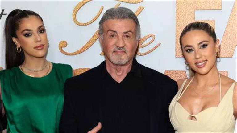 ابنة سيلفستر ستالون تكشف مفاجأة عن والدها بالعرض الخاص لمسلسل "The Family Stallone"