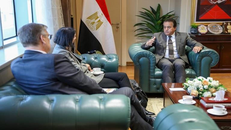وزير الصحة يناقش سبل التعاون بين مصر وهولندا في دعم القطاع الصحي المصري