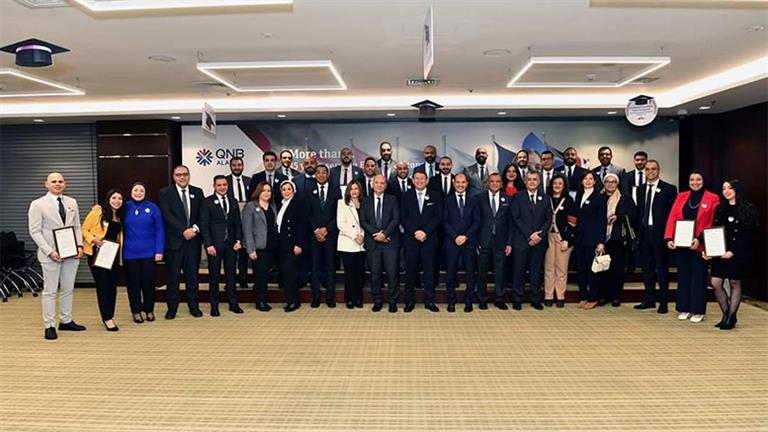 محمد بدير رئيس بنك QNB الأهلي خلال تخرج دفعة 