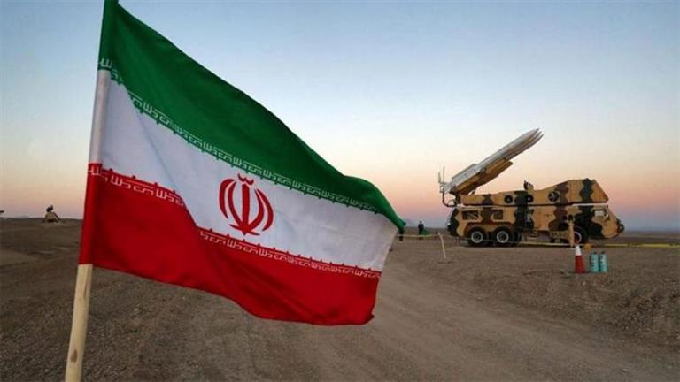 إيران تكشف عن طائرة مسيرة انتحارية جديدة من طراز "كاميكازي"