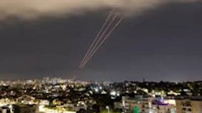 15 قتيلًا في ضربة أمريكية إسرائيلية استهدفت منشأة صناعية بأصفهان