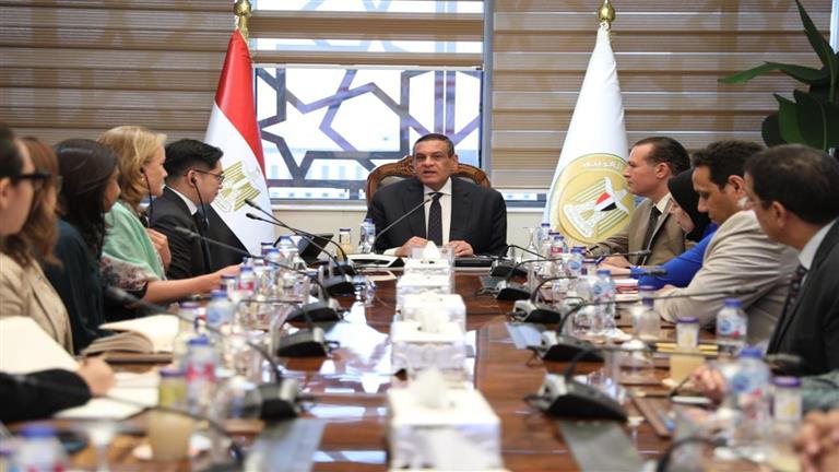 "آمنة" يتابع مع بعثة البنك الدولي موقف برنامج التنمية المحلية بصعيد مصر