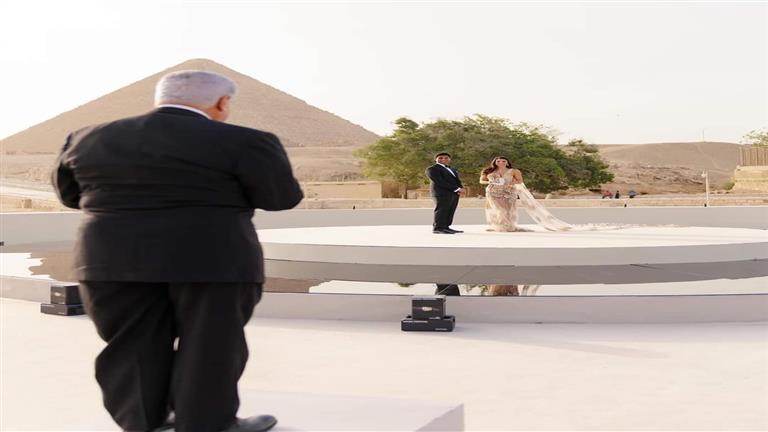 زاهي حواس يكشف تفاصيل حفل زفاف الملياردير الأمريكي Ankur Jain بالأهرامات (فيديو)
