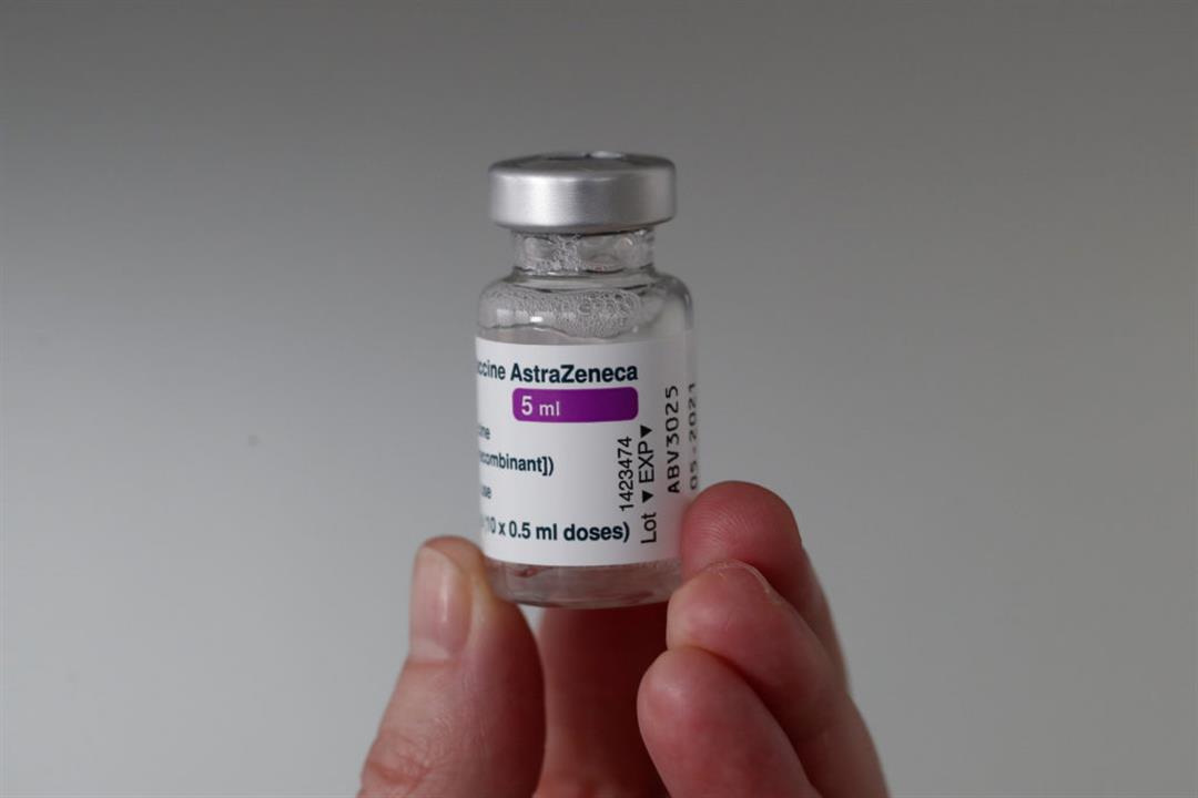 كيف علقت "الصحة" على اعتراف "أسترازينيكا" بوجود أضرار مميتة للقاحها؟