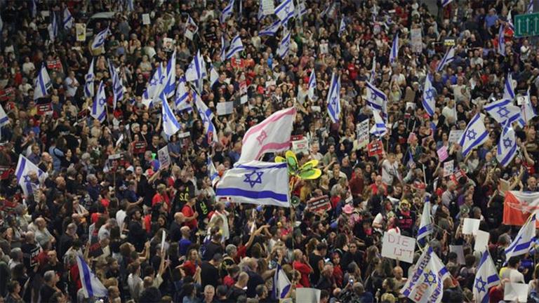 البث العبرية: 54% من الإسرائيليين يدعمون وقف الحرب لتحرير الأسرى بغزة