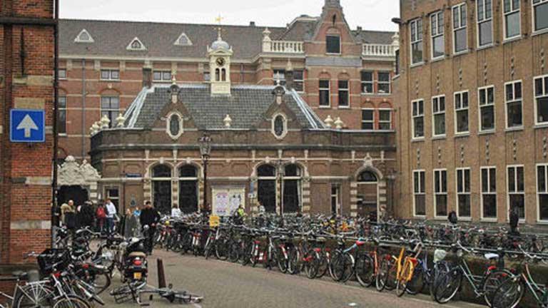 جامعة أمستردام تغلق حرمها أمام الاحتجاجات المؤيدة لفلسطين