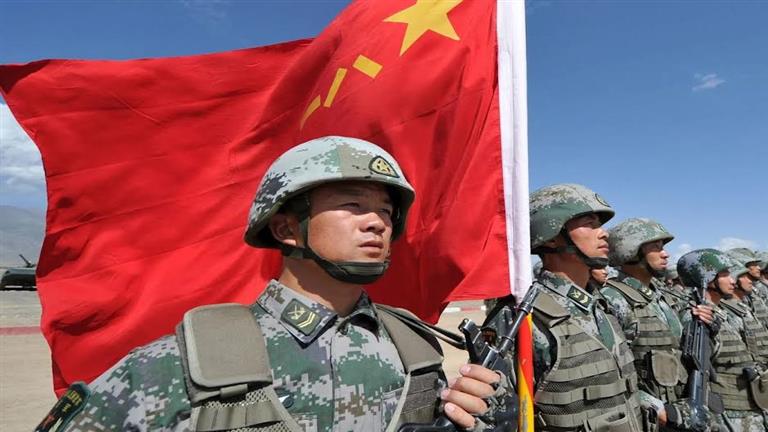 الصين تطوق تايوان بالسفن والطائرات.. مناورات محاكاة لحصار شامل