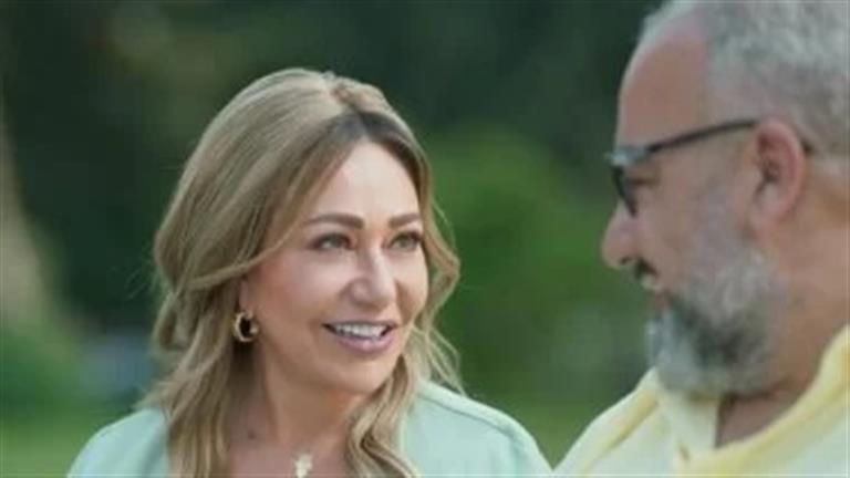 ليلى علوي وبيومي فؤاد على بوستر فيلم "جوازة توكسيك" استعدادًا لعرضه بالسينمات