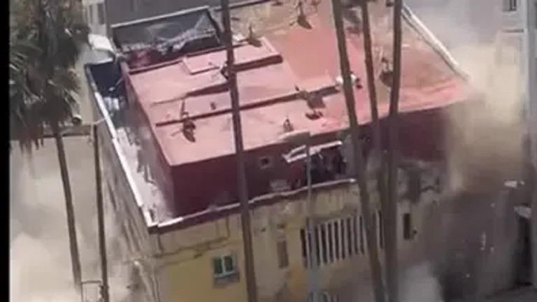 فيديو| انهيار مبنى سكني في مدينة الدار البيضاء بالمغرب