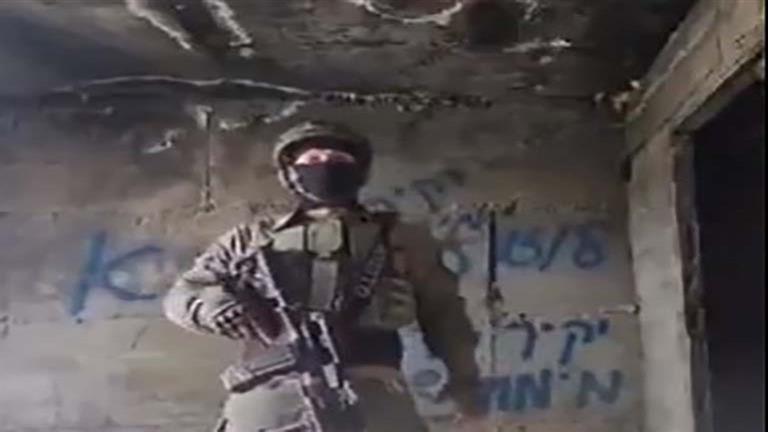 جيش الاحتلال يفتح تحقيقًا في مقطع فيديو لجندي ملثم يهدد فيه بالتمرد