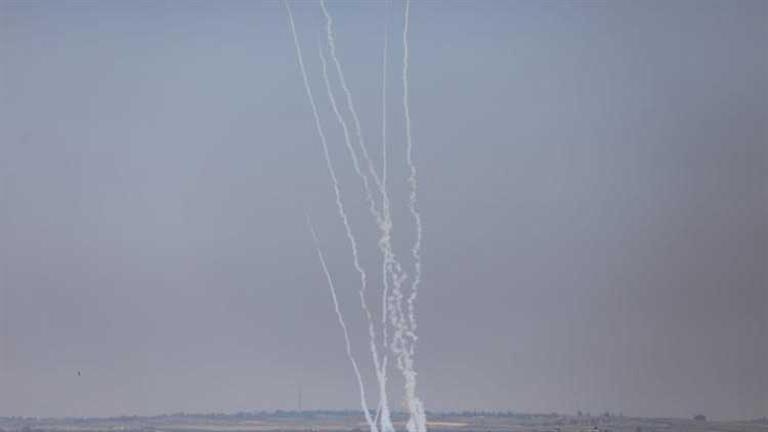 سماع دوي 15 انفجارًا في تل أبيب عقب رشقة صاروخية من غزة