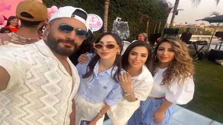 بالصور.. تامر حسني وبسمة بوسيل يحتفلان بعيد ميلاد ابنتهم أمايا