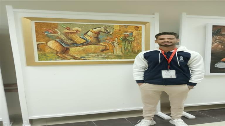 طالب بجامعة طيبة يفوز في مسابقة للفن التشكيلي 