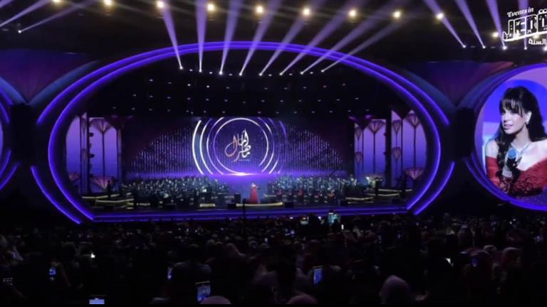 Amal Maher excelle dans le chant des « Mille et une nuits » du concert de Djeddah