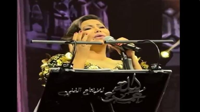  "من صوت الكويت لـ تركها المايك".. ماذا حدث في حفل شيرين عبد الوهاب؟ (صور وفيديو)