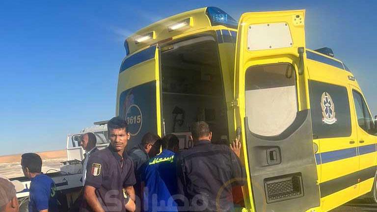 بينهم 3 أطفال.. إصابة 10 أشخاص انقلبت بهم سيارة ربع نقل في بورسعيد 