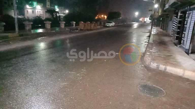 بالصور.. الأمطار تتساقط على كفر الشيخ في ليلة شم النسيم 