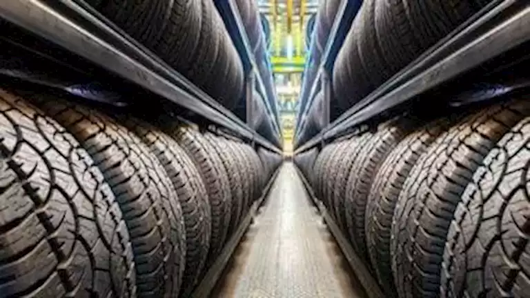 لهذه الأسباب.. خبراء ينصحون بسرعة تركيب إطارات السيارات الصيفية 