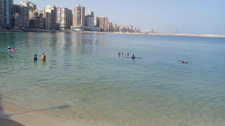 بقرار من المحافظ.. دخول ذوي الهمم شواطئ الإسكندرية بالمجان خلال العيد (صور)