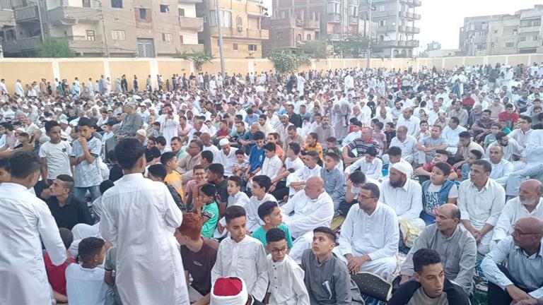   بالصور.. الآلاف يؤدون صلاة عيد الأضحى في كفر الشيخ 