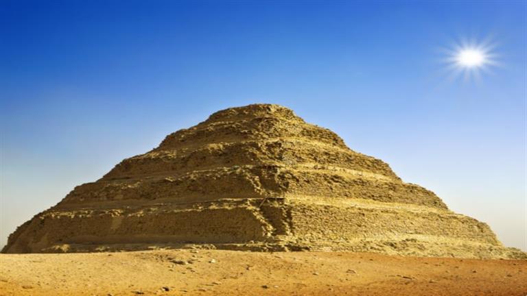 السر في الموقع.. لماذا دفن كثير من المصريين القدماء في سقارة؟