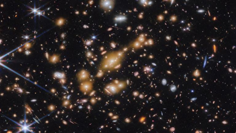 مفاجأة جيمس ويب.. صورة جديدة تنسف نظرياتنا عن الفجر الكوني