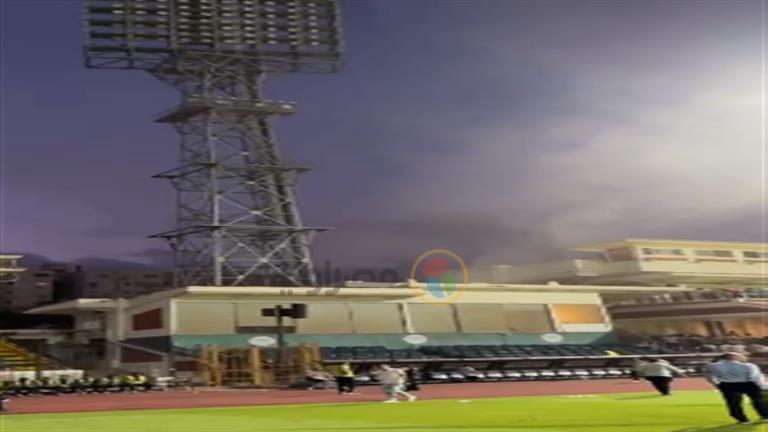 مراسل مصراوي يوضح.. ماذا حدث في ملعب مباراة سموحة وبيراميدز؟ (فيديو وصور)