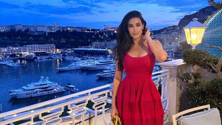 بالصور.. ياسمين صبري تتألق بفستان صيفي في موناكو الفرنسية والجمهور يعلق