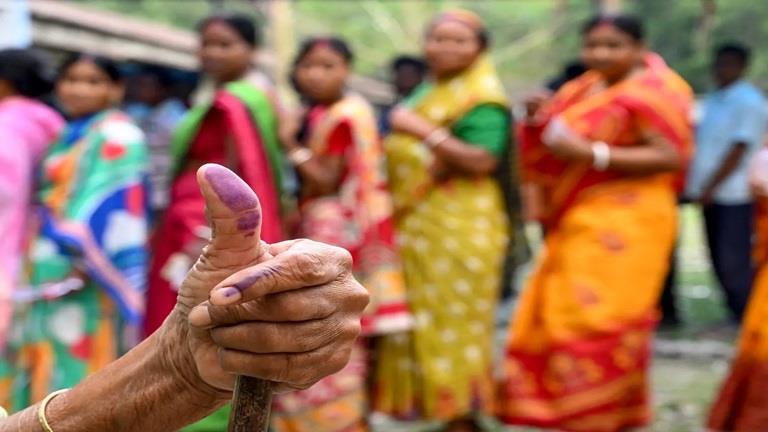 توقعات الانتخابات الهندية تشير إلى فوز مودي بأغلبية ضئيلة