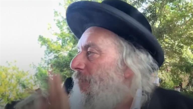 فيديو|"العرب يعبدون الله أكثر من نتنياهو".. حاخام يهودي ينفجر غضبًا بوجه صحفي إسرائيلي