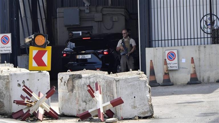 إطلاق نار على السفارة الأمريكية في لبنان والجيش يرد