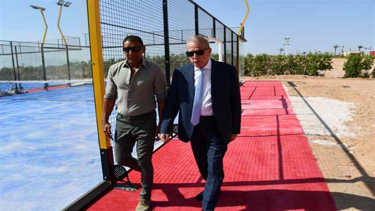 محافظ جنوب سيناء يتفقد ملعب بادل كورت "تنس" بخليج نعمة 