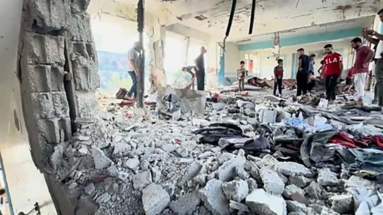 جيش الاحتلال الإسرائيلي يتحدث عن قصفه مدرستين بمدينة غزة