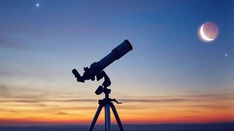 رؤية الهلال صعبة.. مركز الفلك ينشر صورة هلال شهر المحرم 1446 هجريًا