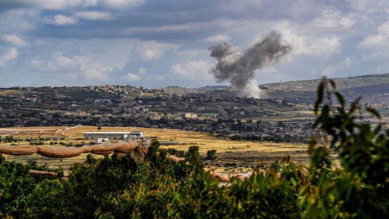 حريق كبير في موقعين للجيش اللبناني و"يونيفيل" قبالة المنارة