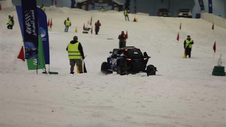 سباق سيارات 4x4  على الثلج لأول مرة بمصر -صور 