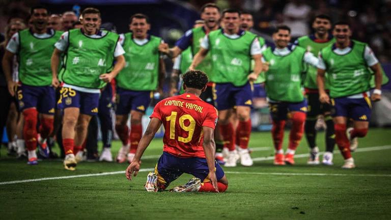 الأصغر في التاريخ.. لامين يامال يحقق رقما قياسيا في مباراة إسبانيا وفرنسا