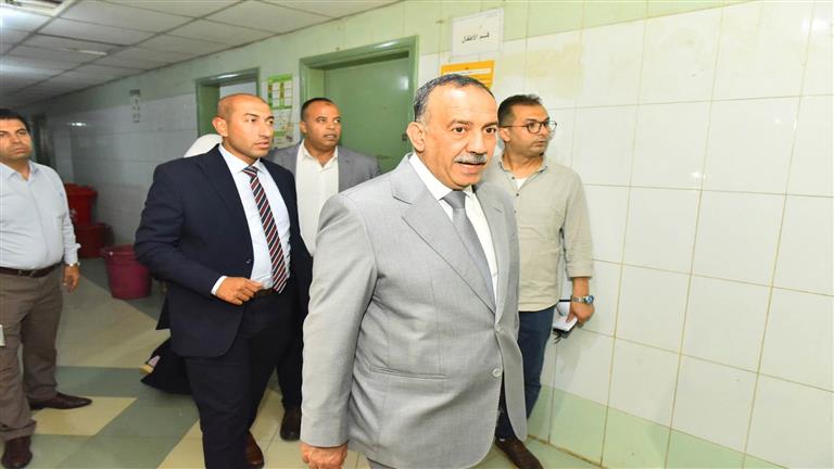 In footage – The Governor of Assiut refers back to the Director of the Reproductive Well being Hospital in Manfalut