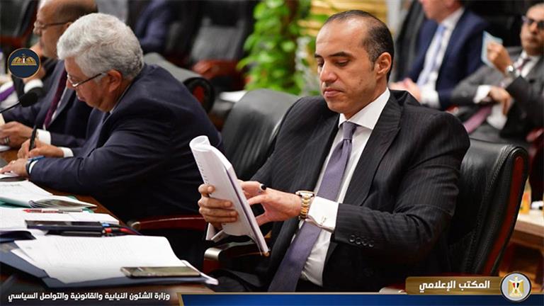 المستشار محمود فوزي: لجنة برلمانية خاصة لدراسة برنامج الحكومة 