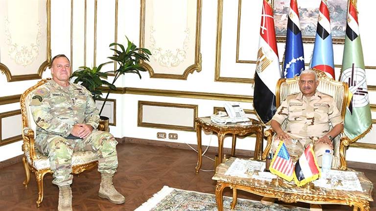 الفريق أول عبد المجيد صقر يلتقي قائد القيادة المركزية الأمريكية