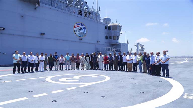 القوات البحرية تستقبل وفدًا من نقابة الصحفيين بالإسكندرية