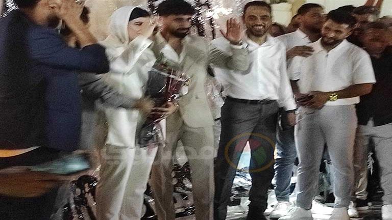 "أخذ إذن من معسكر الأهلى".. مروان عطية يحتفل بليلة حنته فى البحيرة (فيديو وصور)