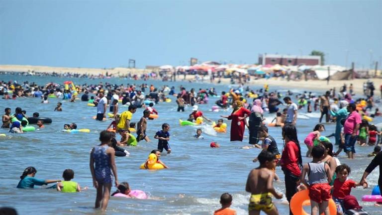 حظر السباحة بشاطئ بورسعيد بداية من الغد وحتى إشعار آخر