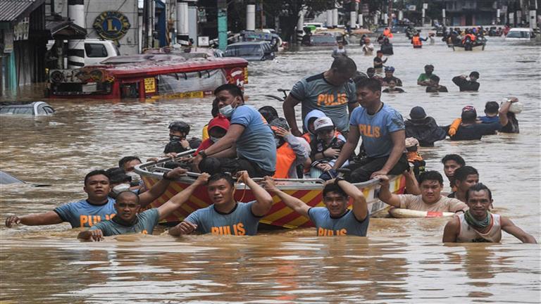 مقتل 12 شخصًا جراء فيضانات وانهيارات أرضية في الفلبين
