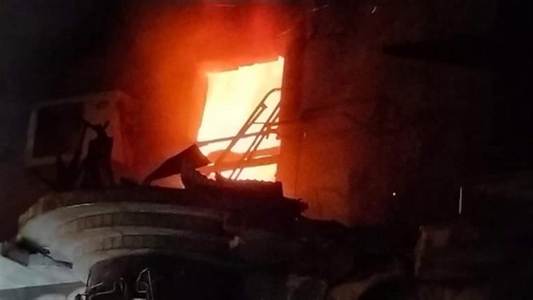 السيطرة على حريق كبير في مخزن للملابس بالموسكي
