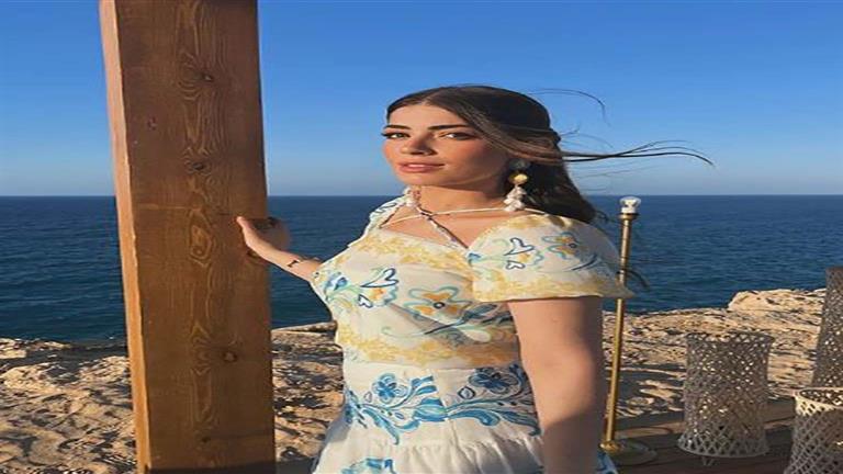 ليلى أحمد زاهر تنشر صورا أمام البحر.. والجمهور: "عروسة البحر" (فيديو)