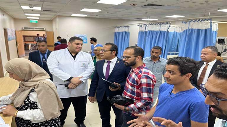 بالصور.. رئيس إقليم الصعيد للتأمين الصحي  يتفقد مستشفيات أسوان