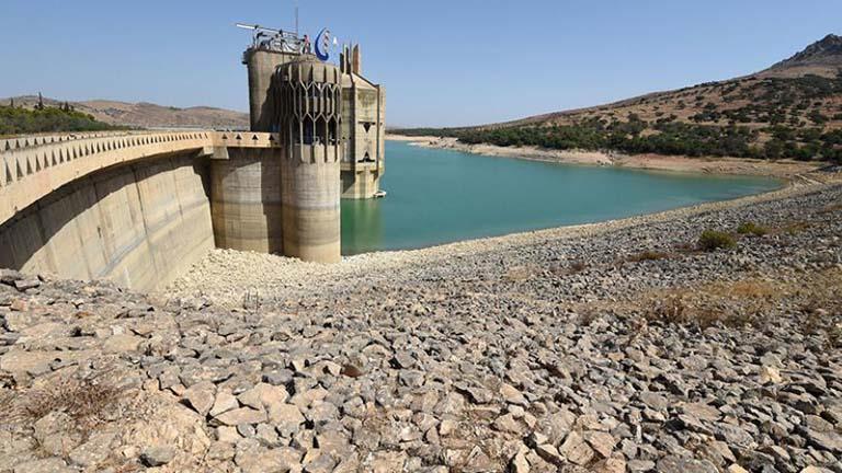 تونس: مستوى المياه بسد الأخماس ينذر بالنفاد