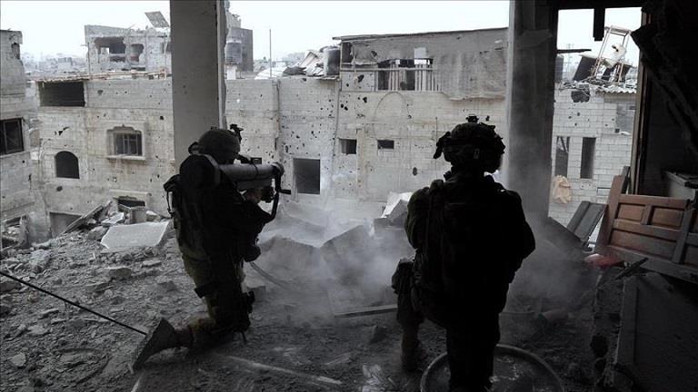 الجيش الإسرائيلي يواصل حرق منازل بحي الشجاعية في غزة