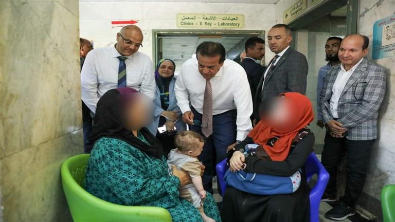 وزير الصحة يوجه بتطوير مستشفى الخانكة لتصبح مدينة طبية متكاملة (صور)
